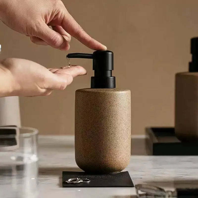 Nordic Ceramic Lotion Bottle Squeeze Bottle Bathroom Soap Dispenser Shampoo Body Lotion Conditioner Bottle Bathroom Accessories