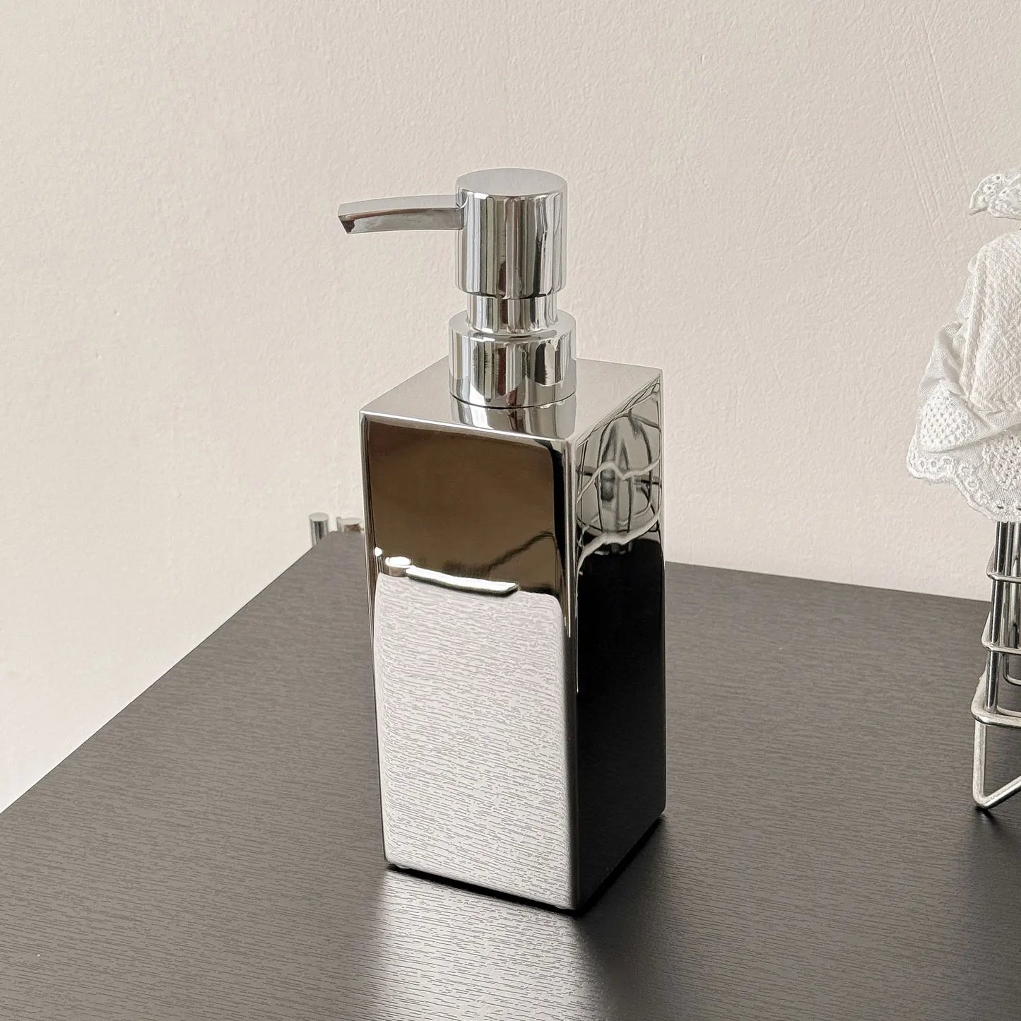 304 Stainless Steel Liquid Soap Dispenser Hand Sanitizer Bottle for Bathroom