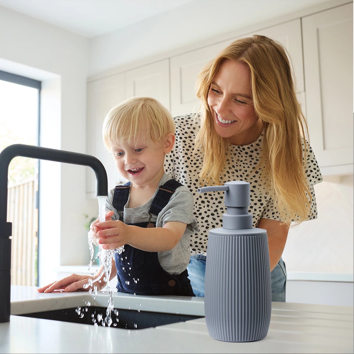 Modern Matte Grey Soap Dispenser for Bathroom And Kitchen Countertops Home Decorative Accessories