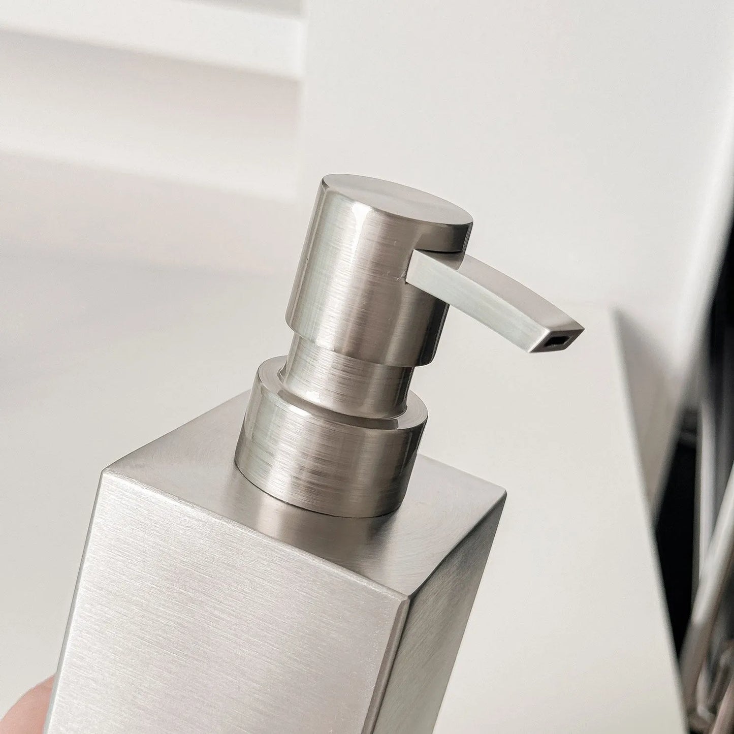 304 Stainless Steel Liquid Soap Dispenser Hand Sanitizer Bottle for Bathroom