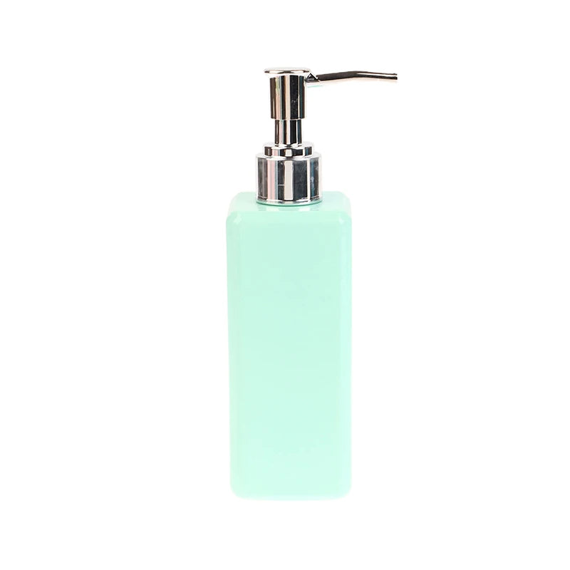 250ml Liquid Soap Dispenser Refillable Pump Bottle Square Bathroom Accessory Shampoo Conditioner Container Beauty Salon